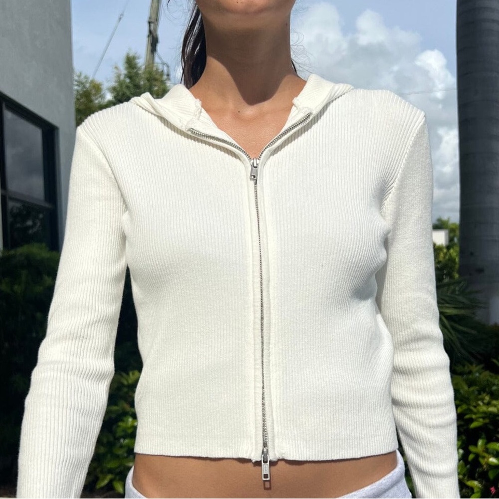 Brandy Melville Arden Zip Up Sweater Hoodie Cream